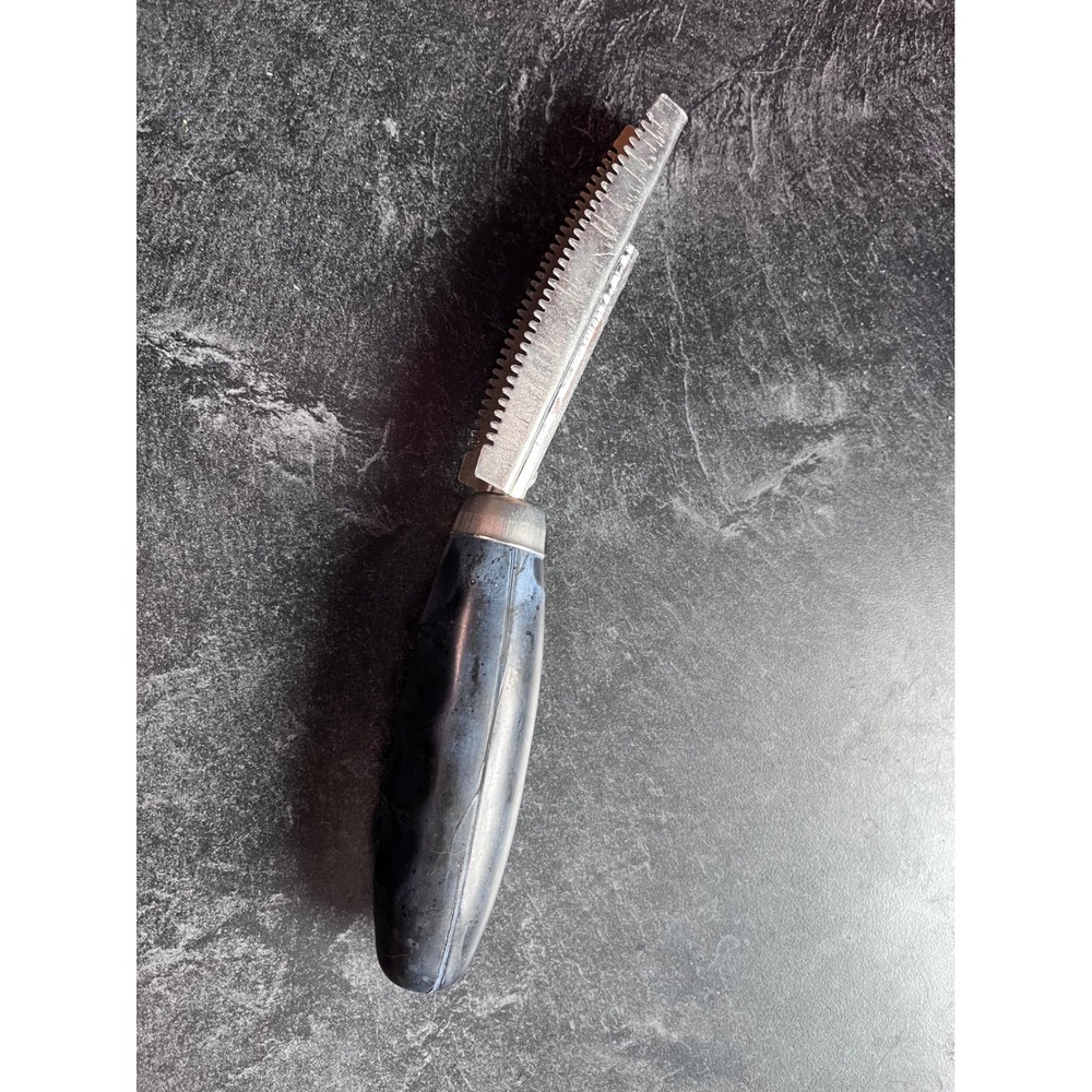 Rare Vintage Metal Fish Scaler‎ with Black Handle